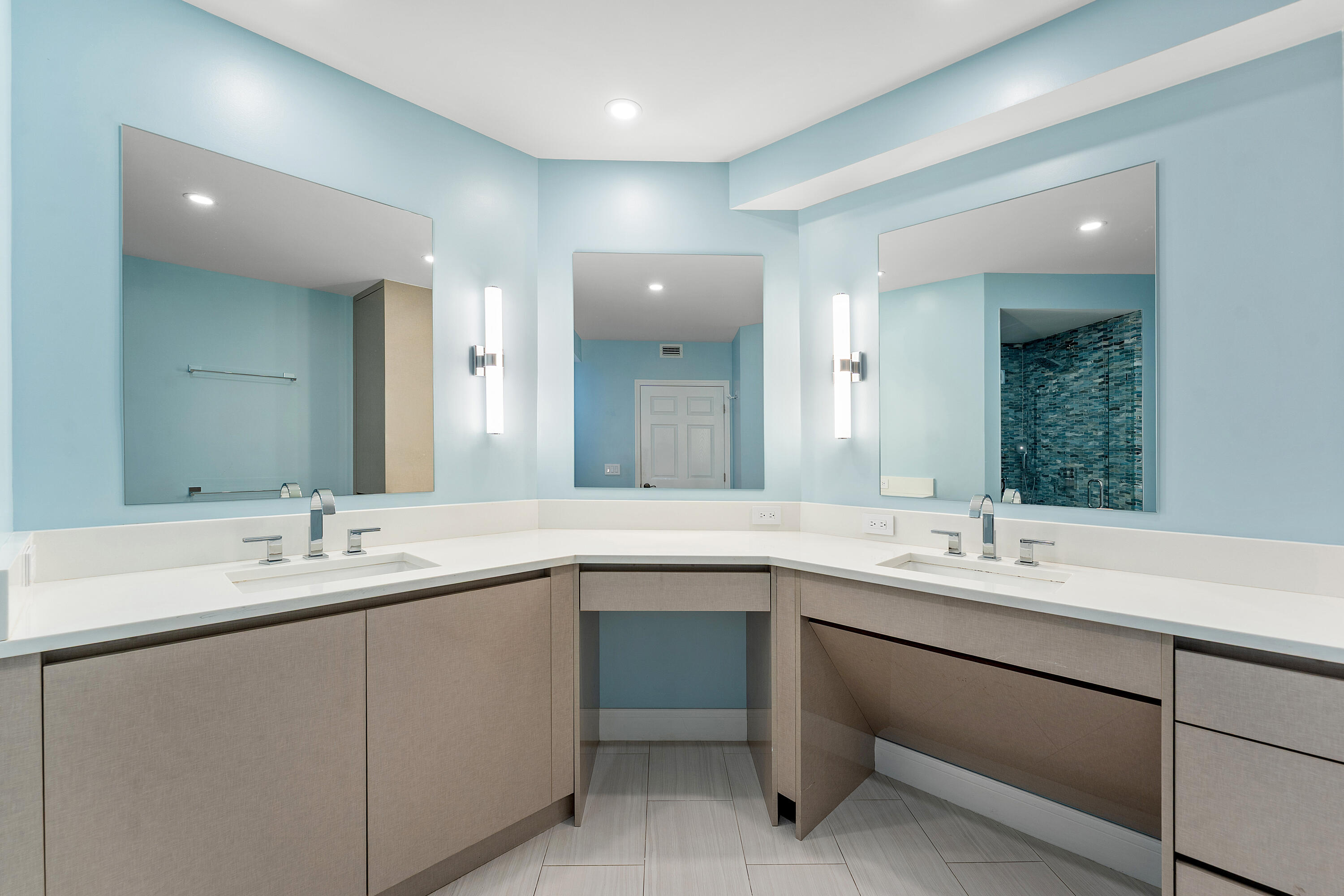 LANDINGS OF DELRAY BEACH CONDO - Residential