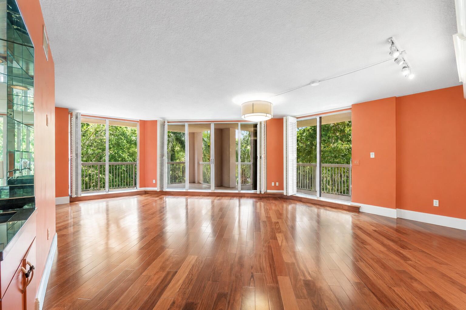 LANDINGS OF DELRAY BEACH CONDO - Residential