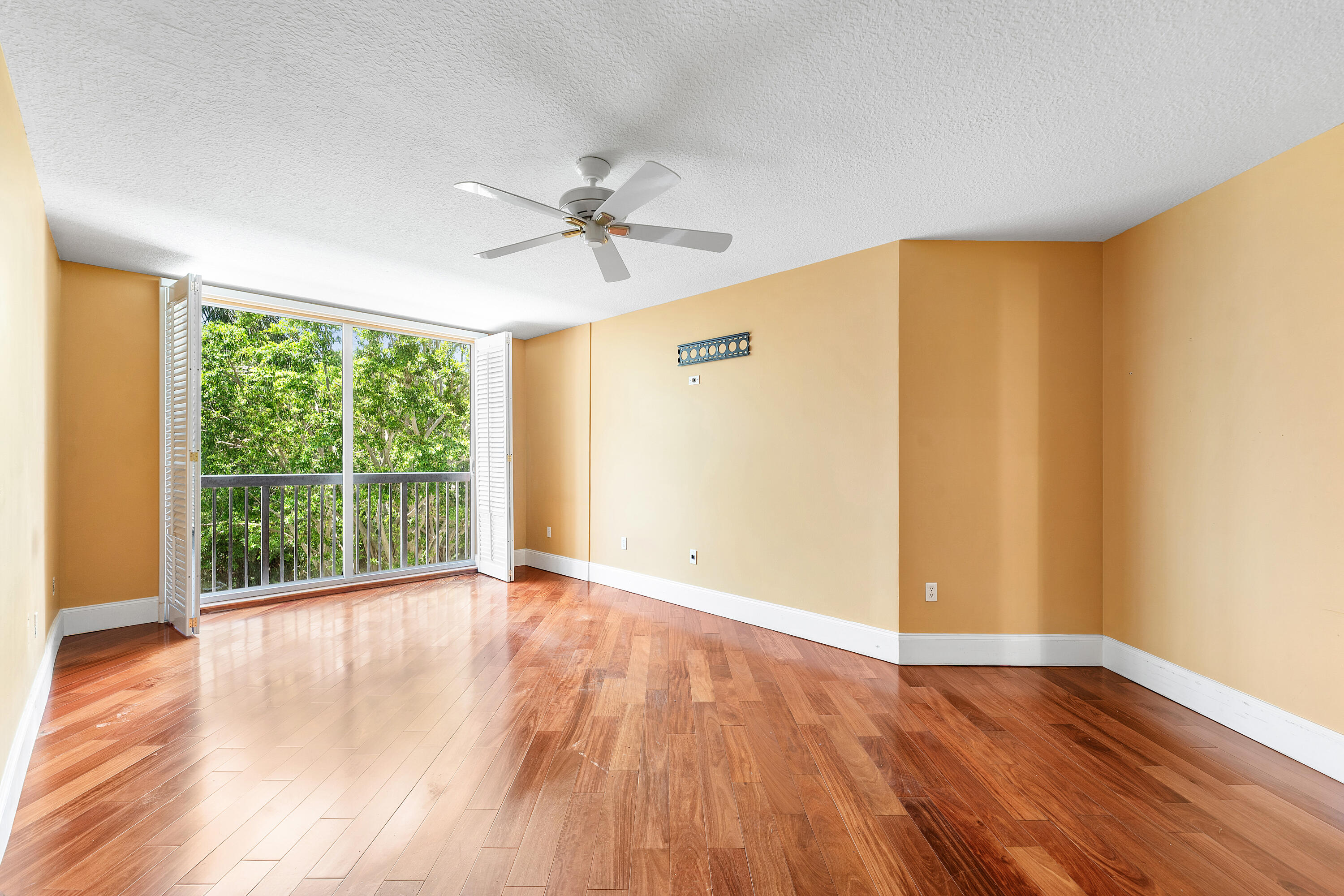 LANDINGS OF DELRAY BEACH CONDO - Residential