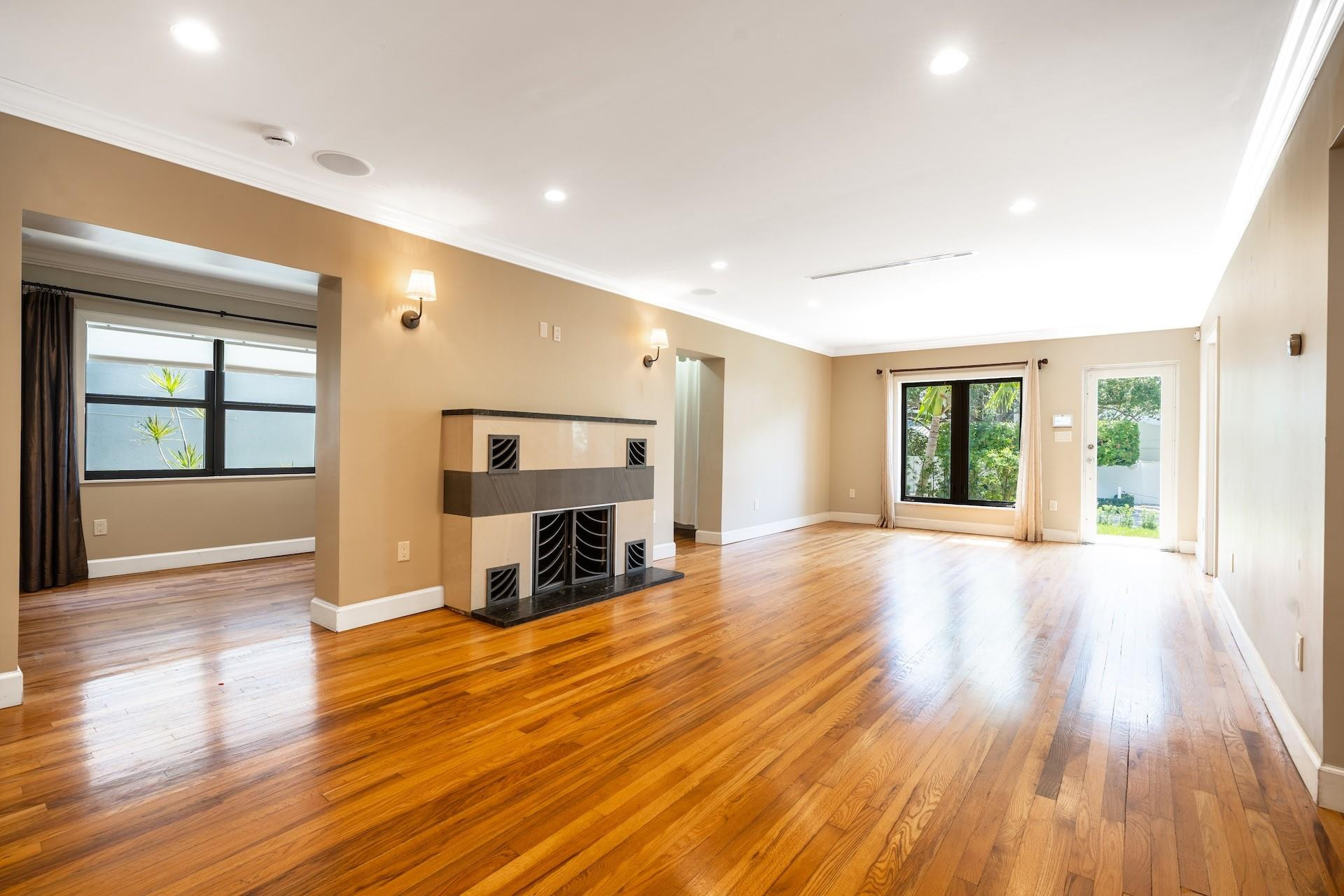 OAK RIDGE AMEN PLAT - Residential Lease