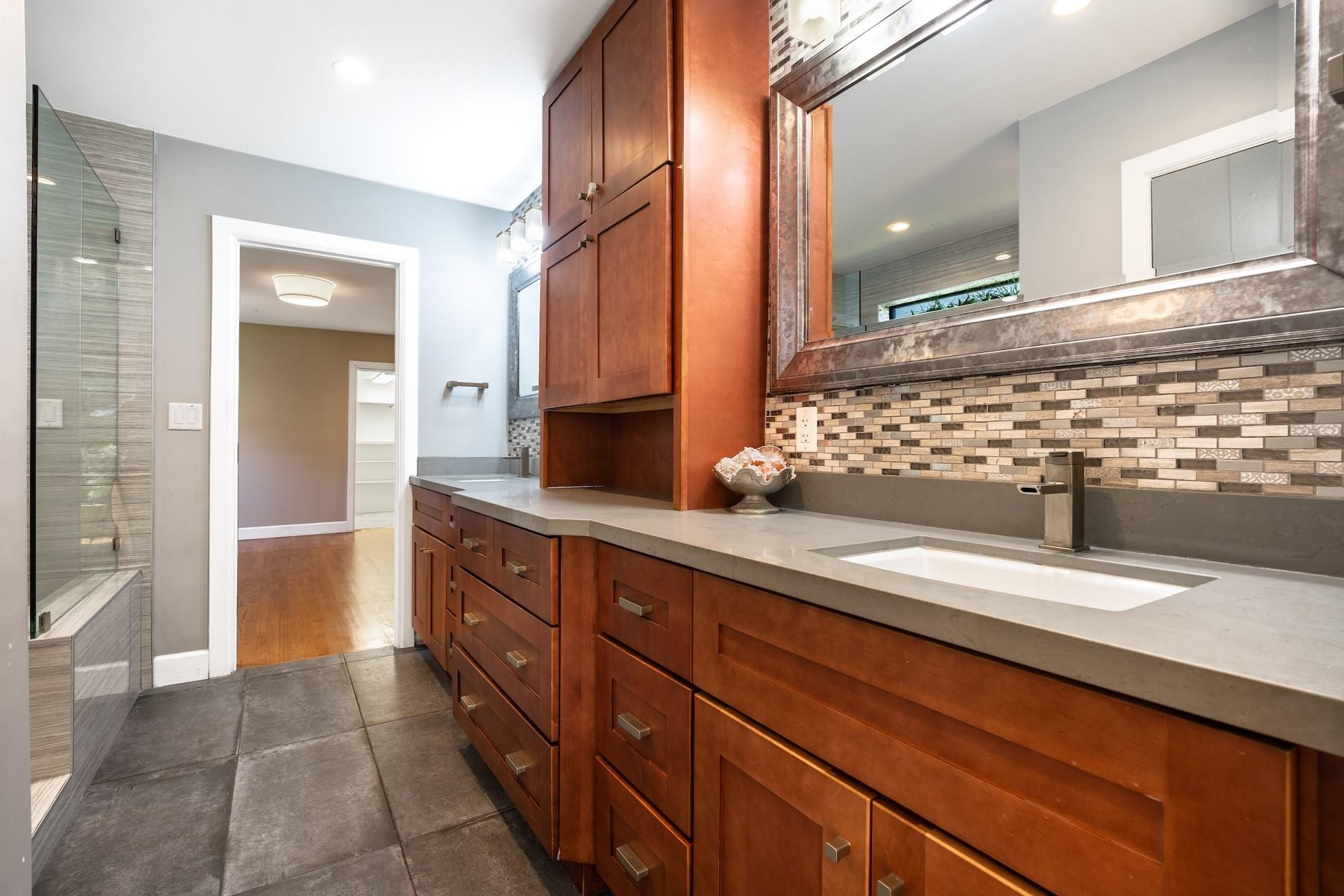 OAK RIDGE AMEN PLAT - Residential Lease