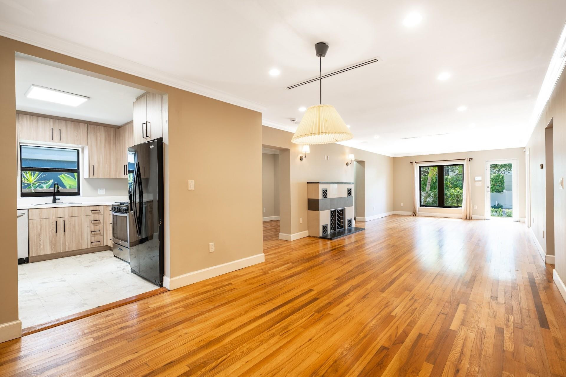 OAK RIDGE AMEN PLAT - Residential Lease