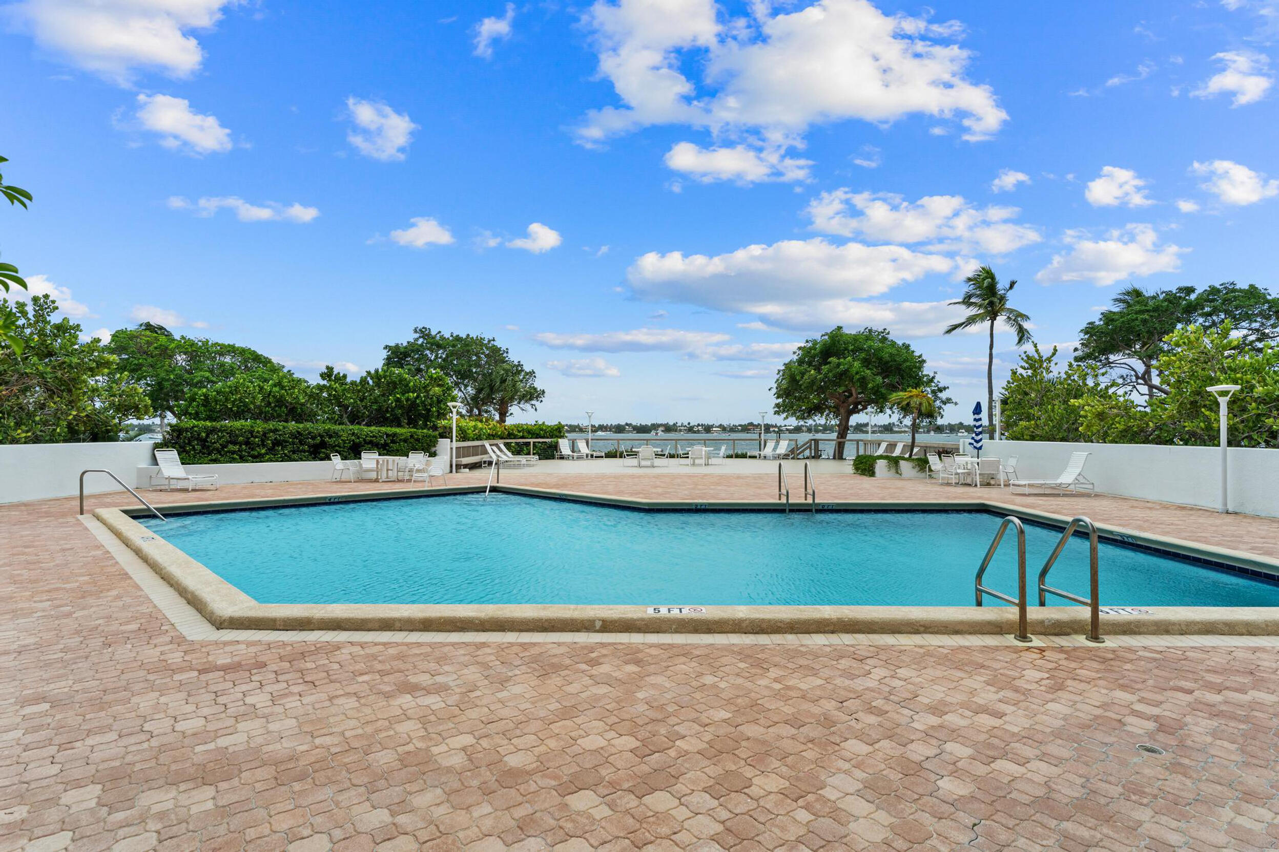 Palm Beach House - Residential
