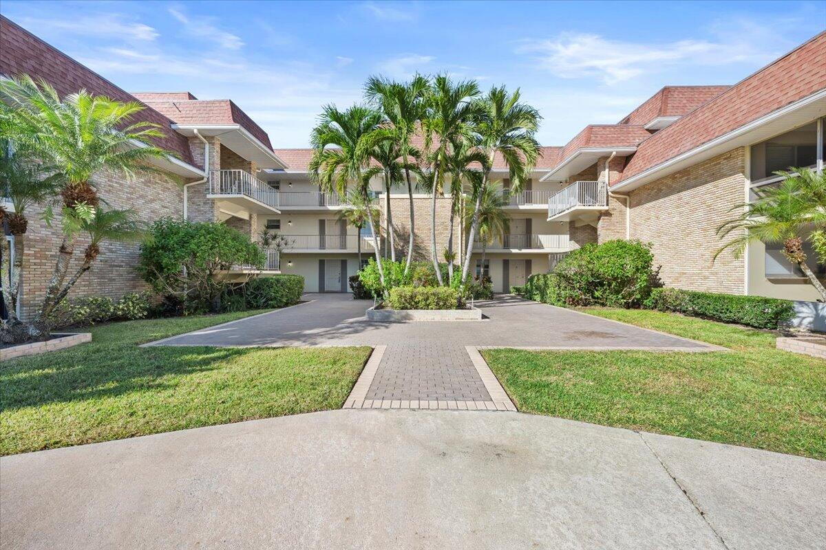 TAMBERLANE 1 CONDO - Residential