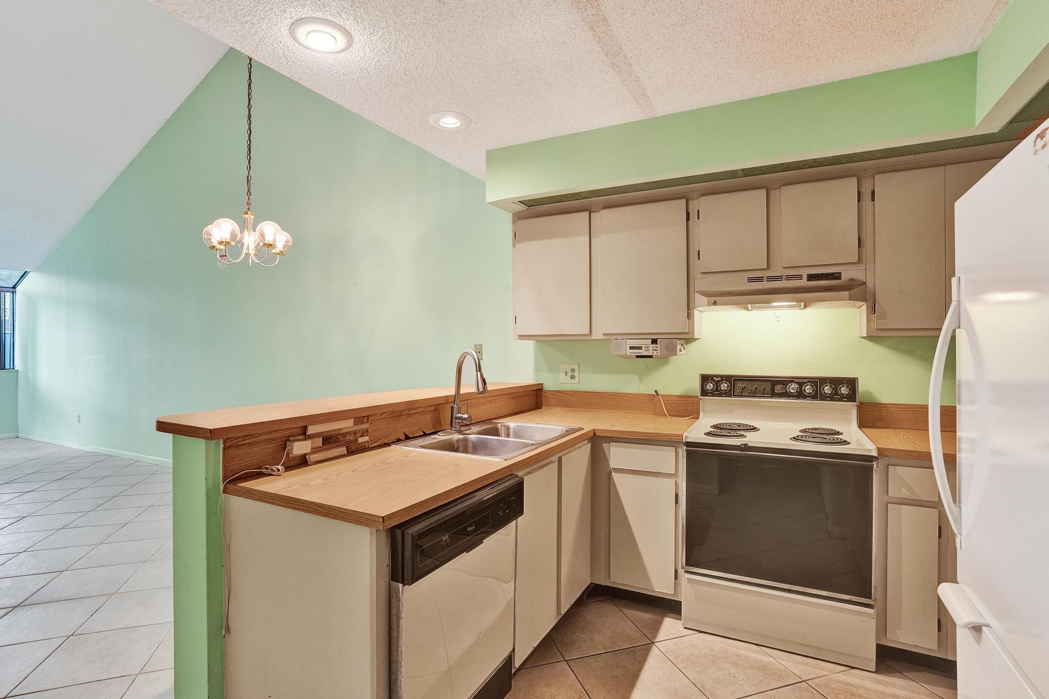 ROCK ISLAND LAND CORP - Residential