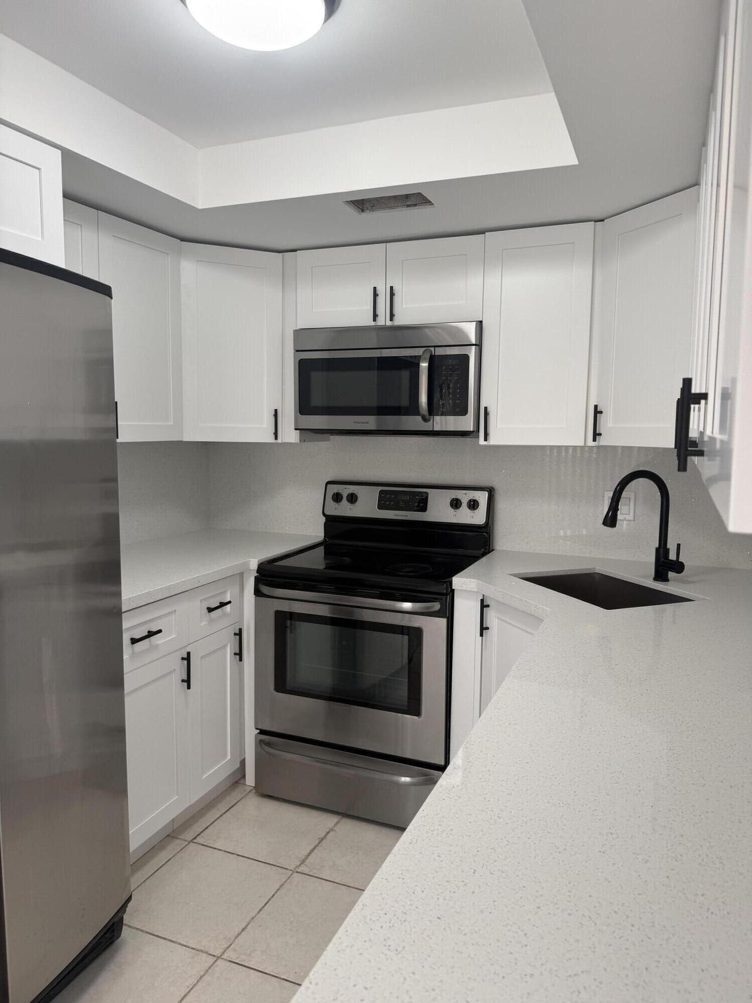 CHARTER CLUB OF PALM BEACH - Residential