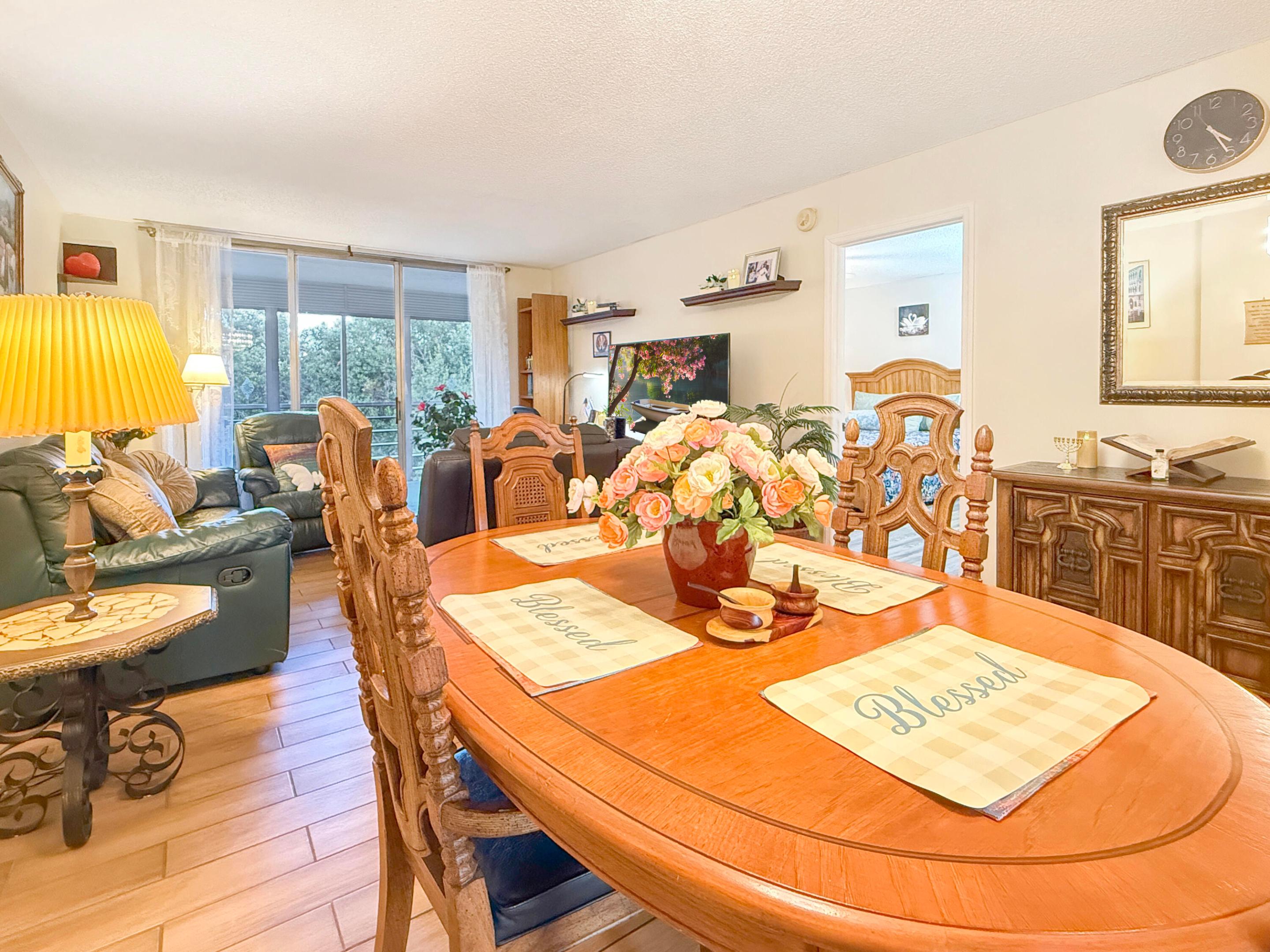 CYPRESS CHASE CONDO NO 5 - Residential