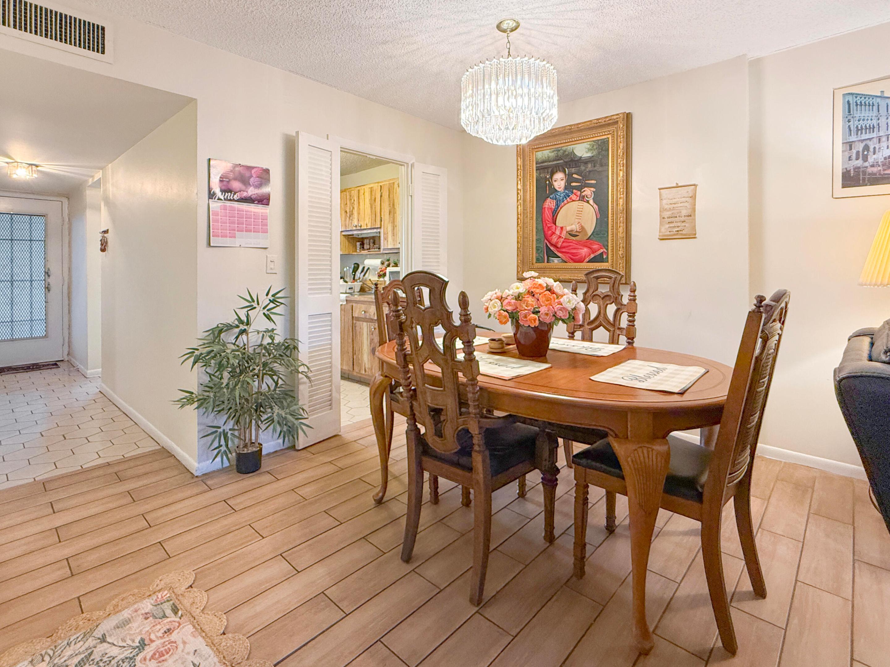 CYPRESS CHASE CONDO NO 5 - Residential