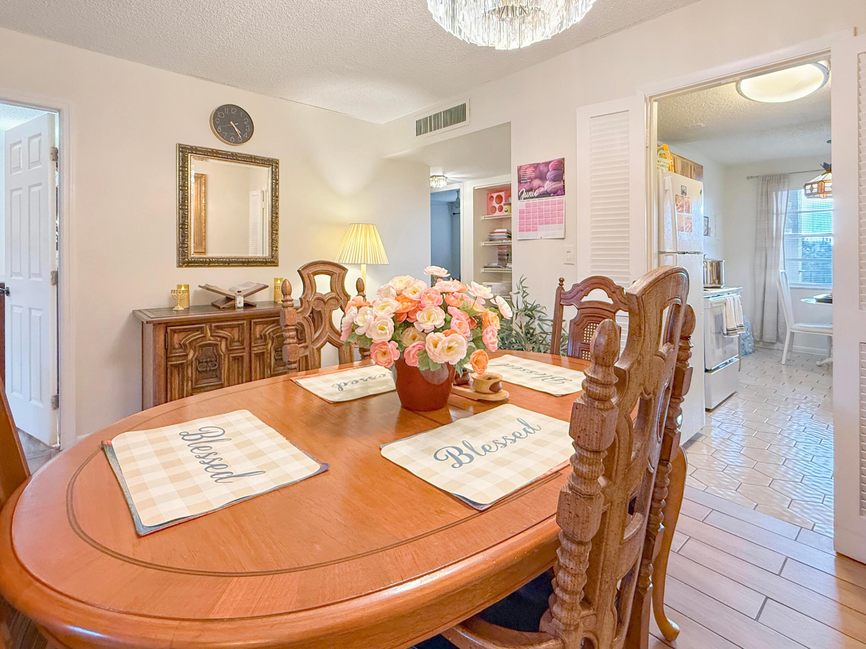 CYPRESS CHASE CONDO NO 5 - Residential