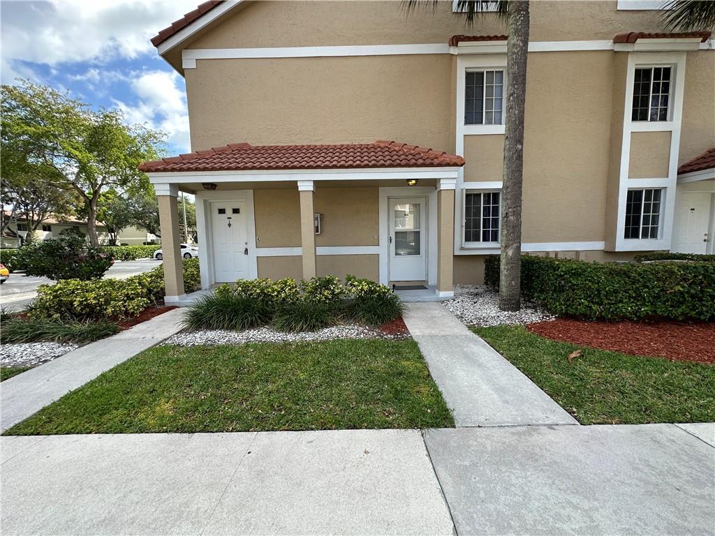 LaBonne Vie at Palm Aire - Residential