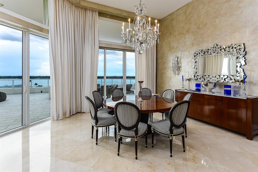 BELLARIA CONDO - Residential