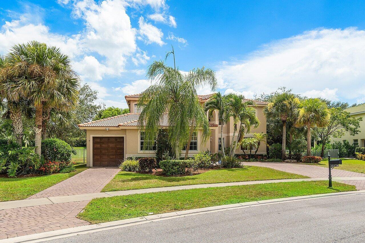 ISLES AT WELLINGTON 8 - Residential