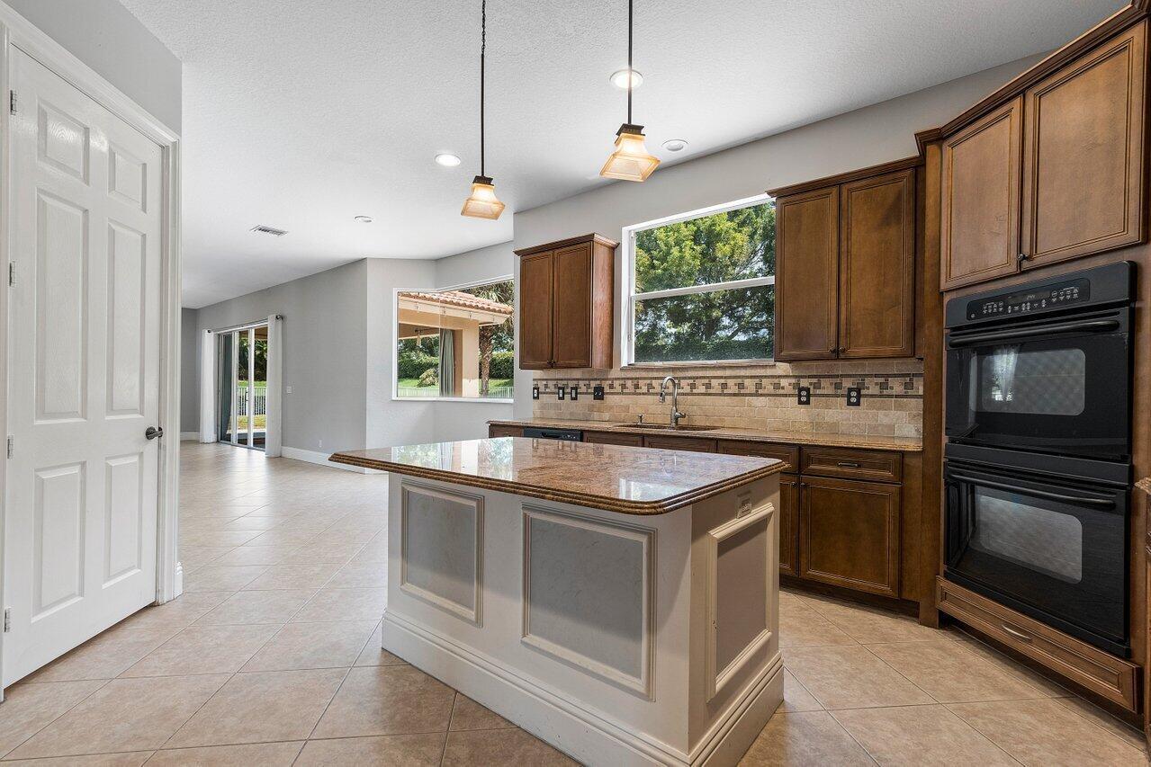 ISLES AT WELLINGTON 8 - Residential