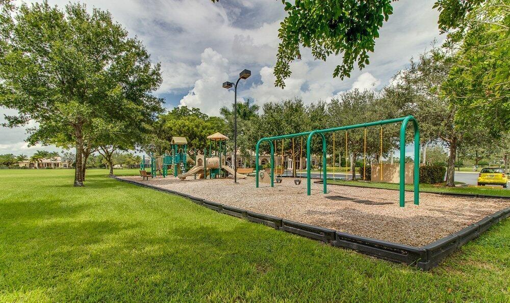ISLES AT WELLINGTON 8 - Residential