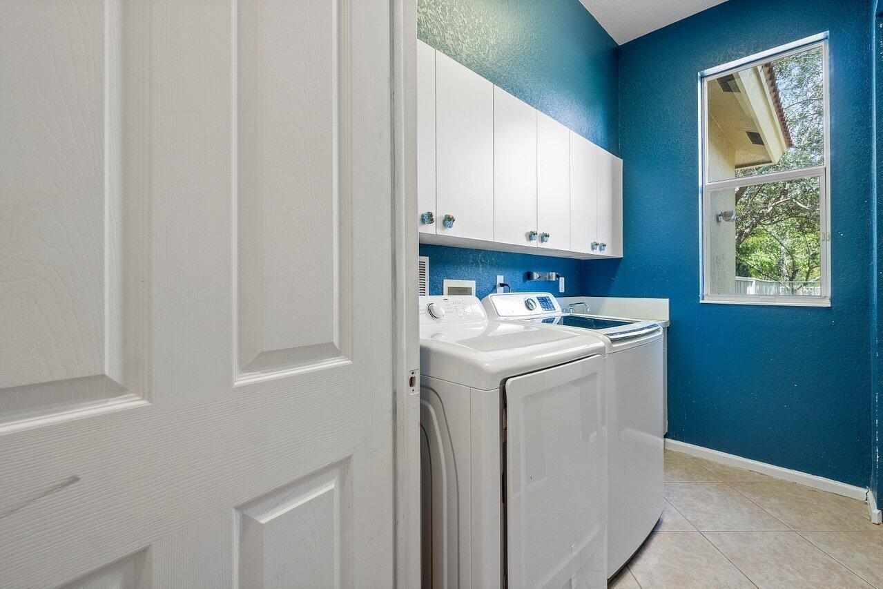 ISLES AT WELLINGTON 8 - Residential