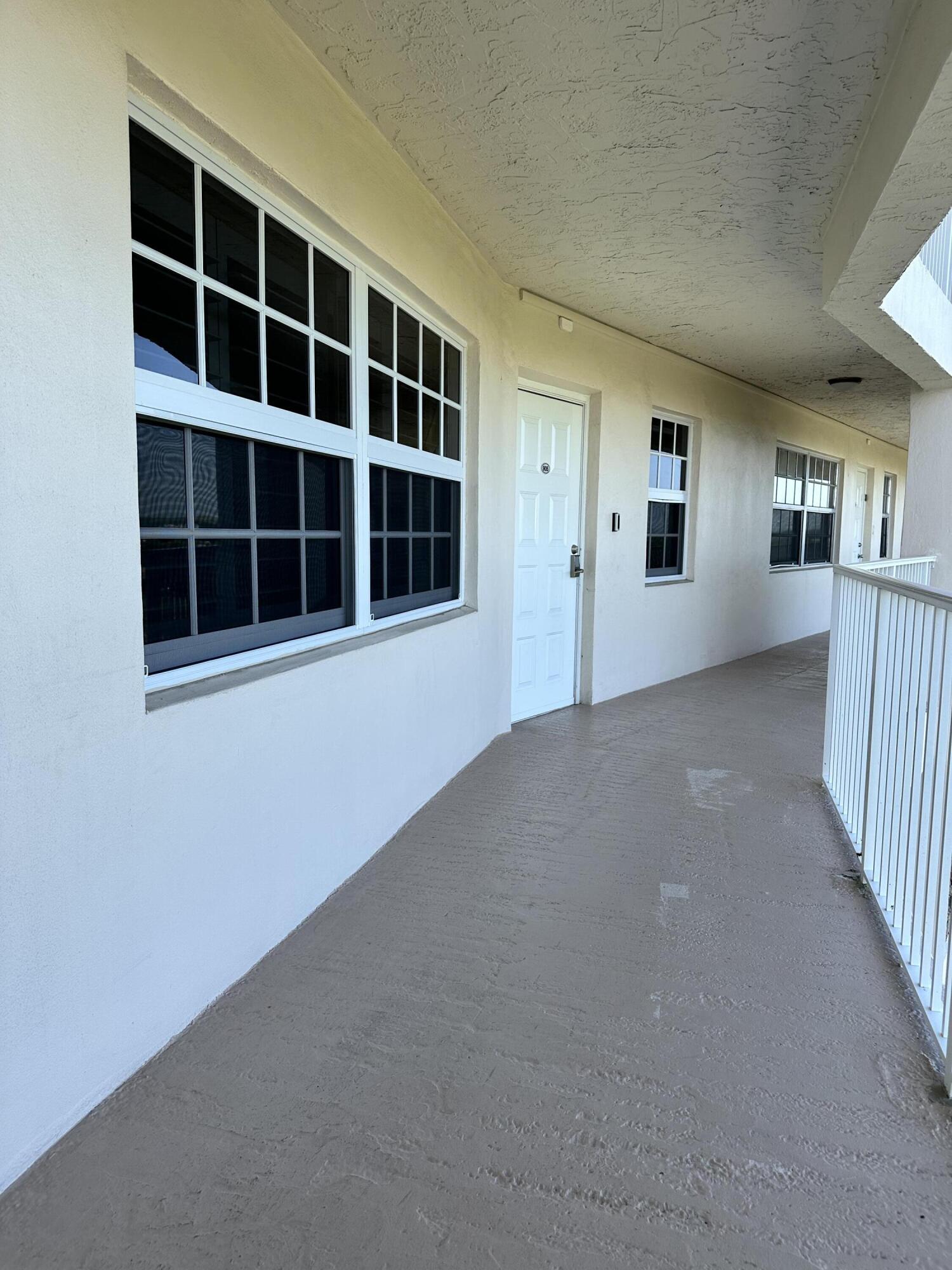 NO 114 PALM-AIRE COUNTRY CLUB - Residential