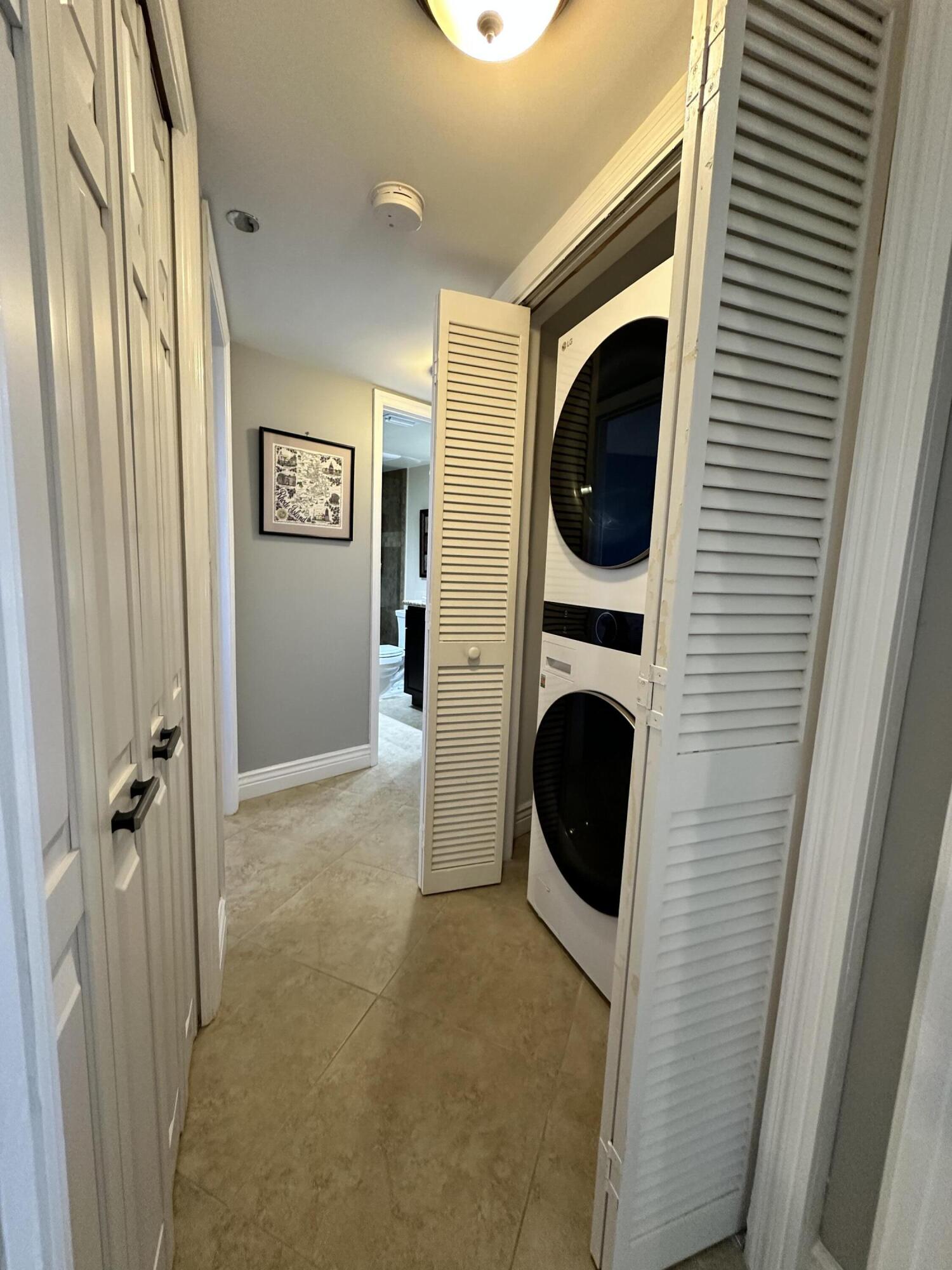 NO 114 PALM-AIRE COUNTRY CLUB - Residential