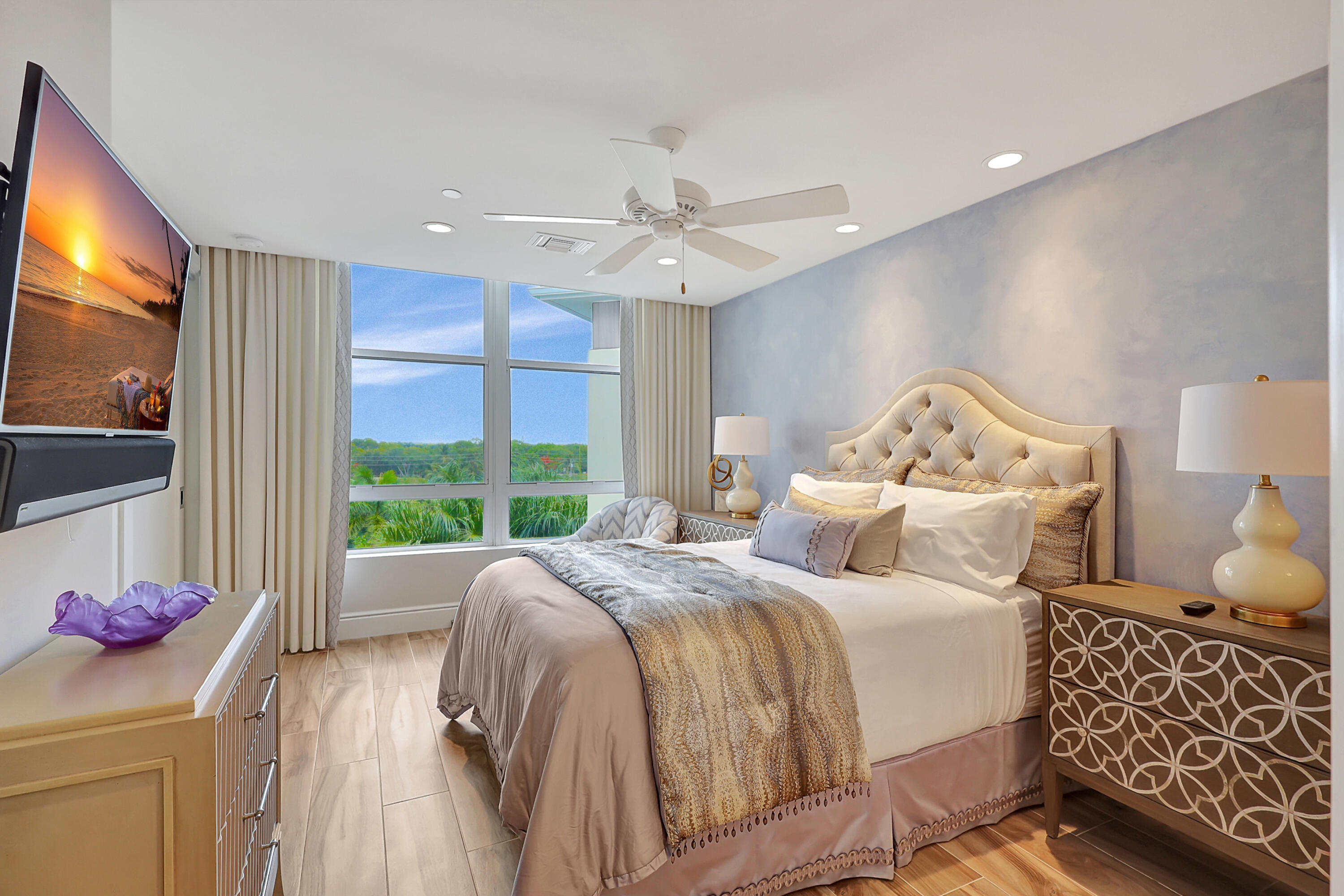 AZURE CONDO - Residential