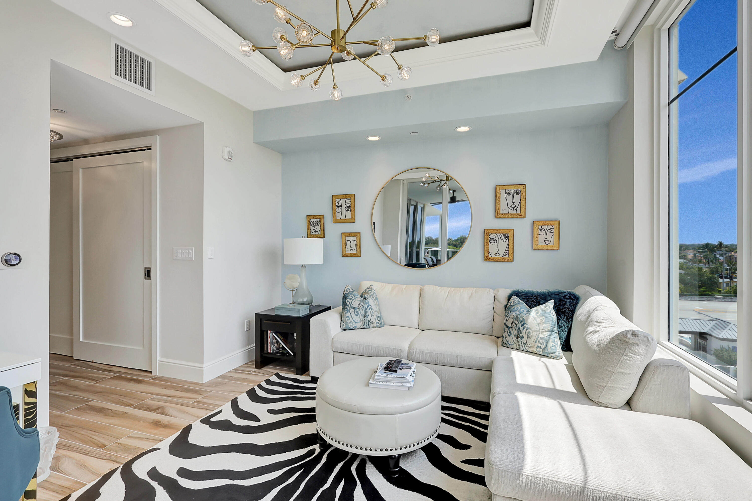 AZURE CONDO - Residential