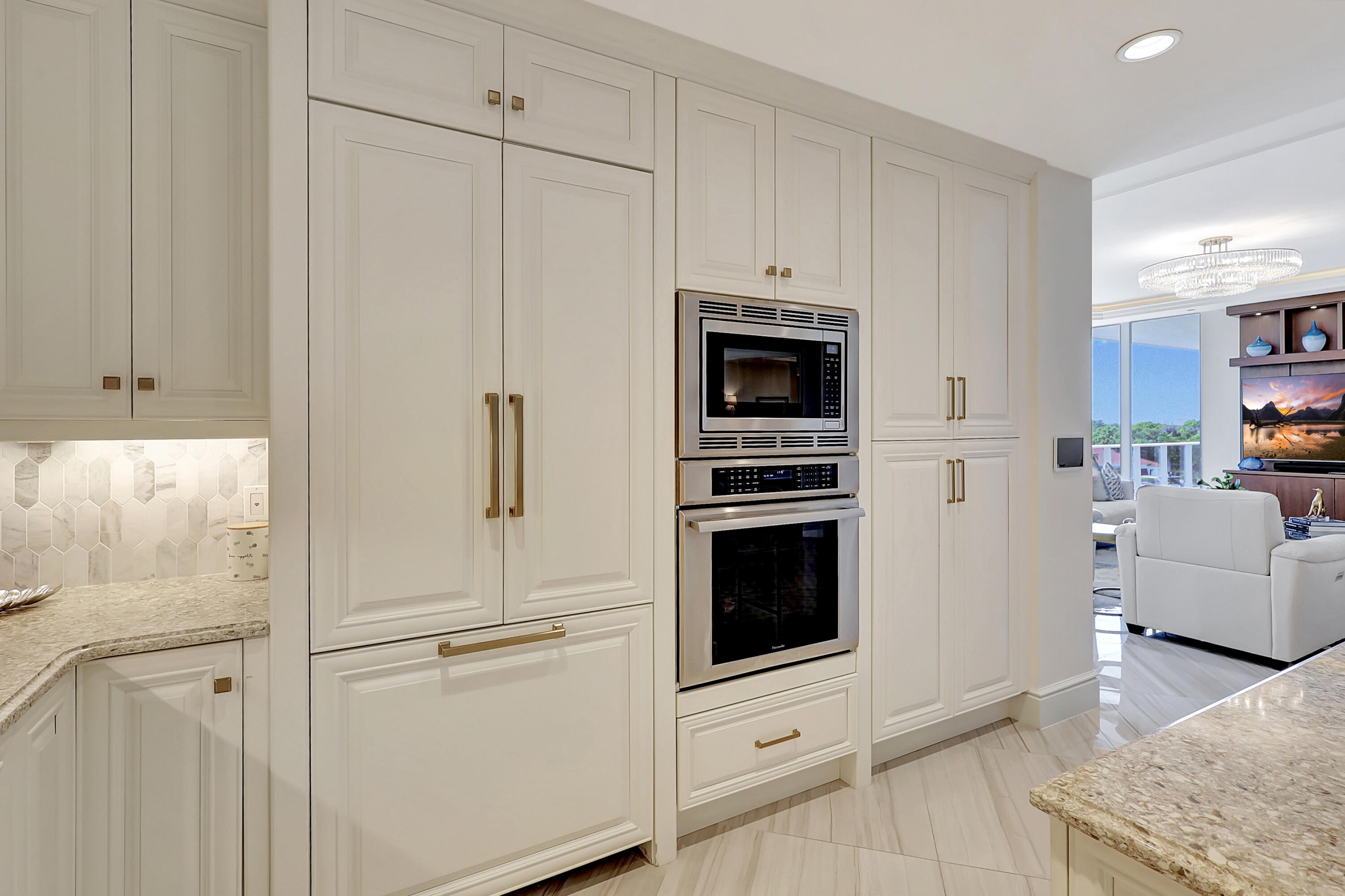 AZURE CONDO - Residential