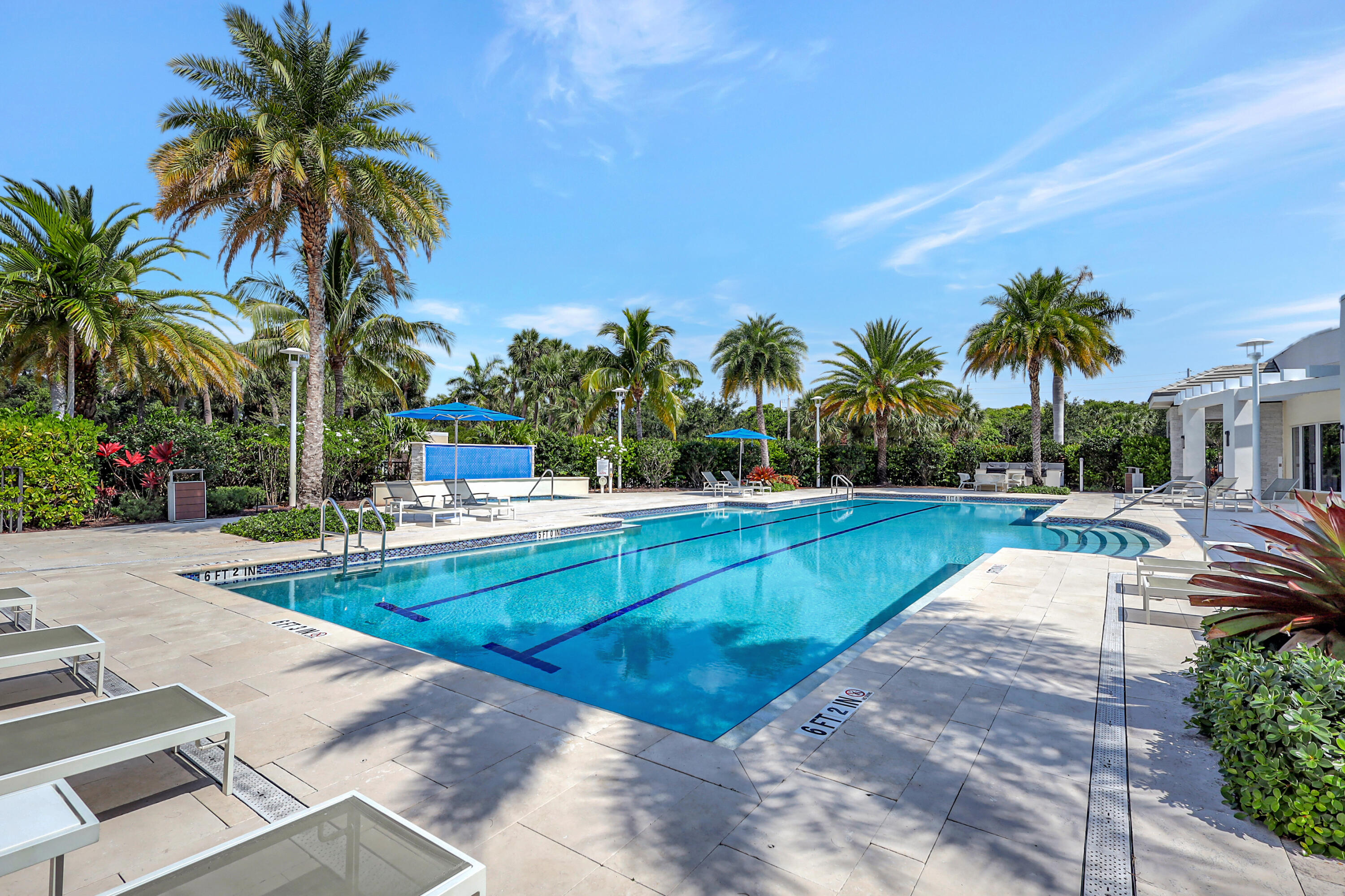 AZURE CONDO - Residential