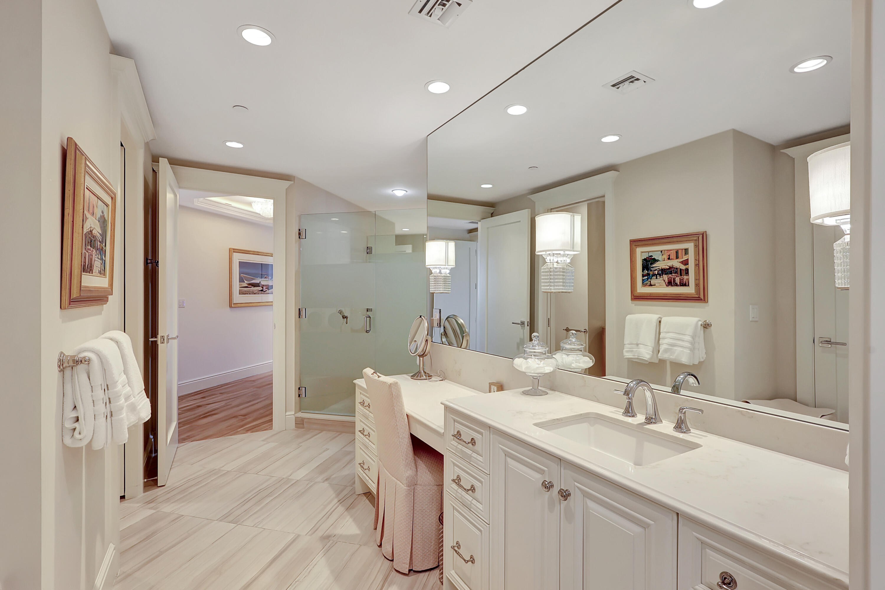 AZURE CONDO - Residential