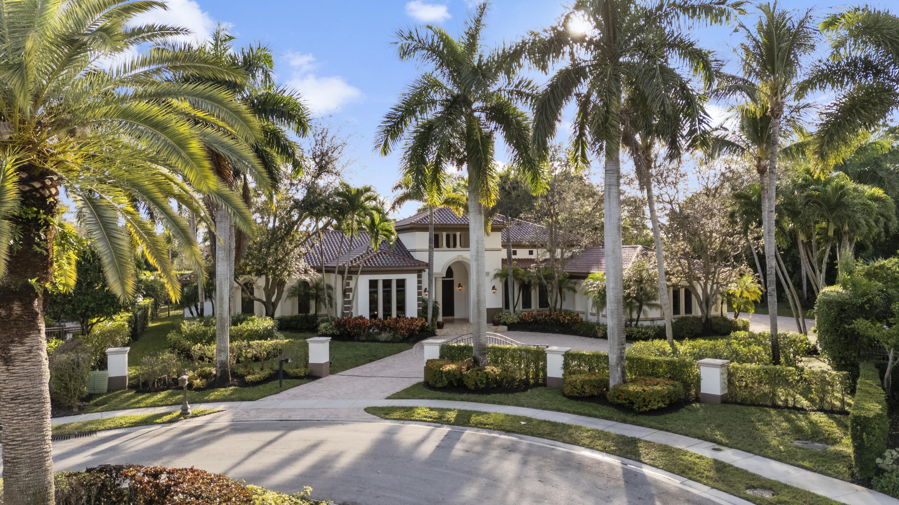 VINTAGE OAKS - Residential