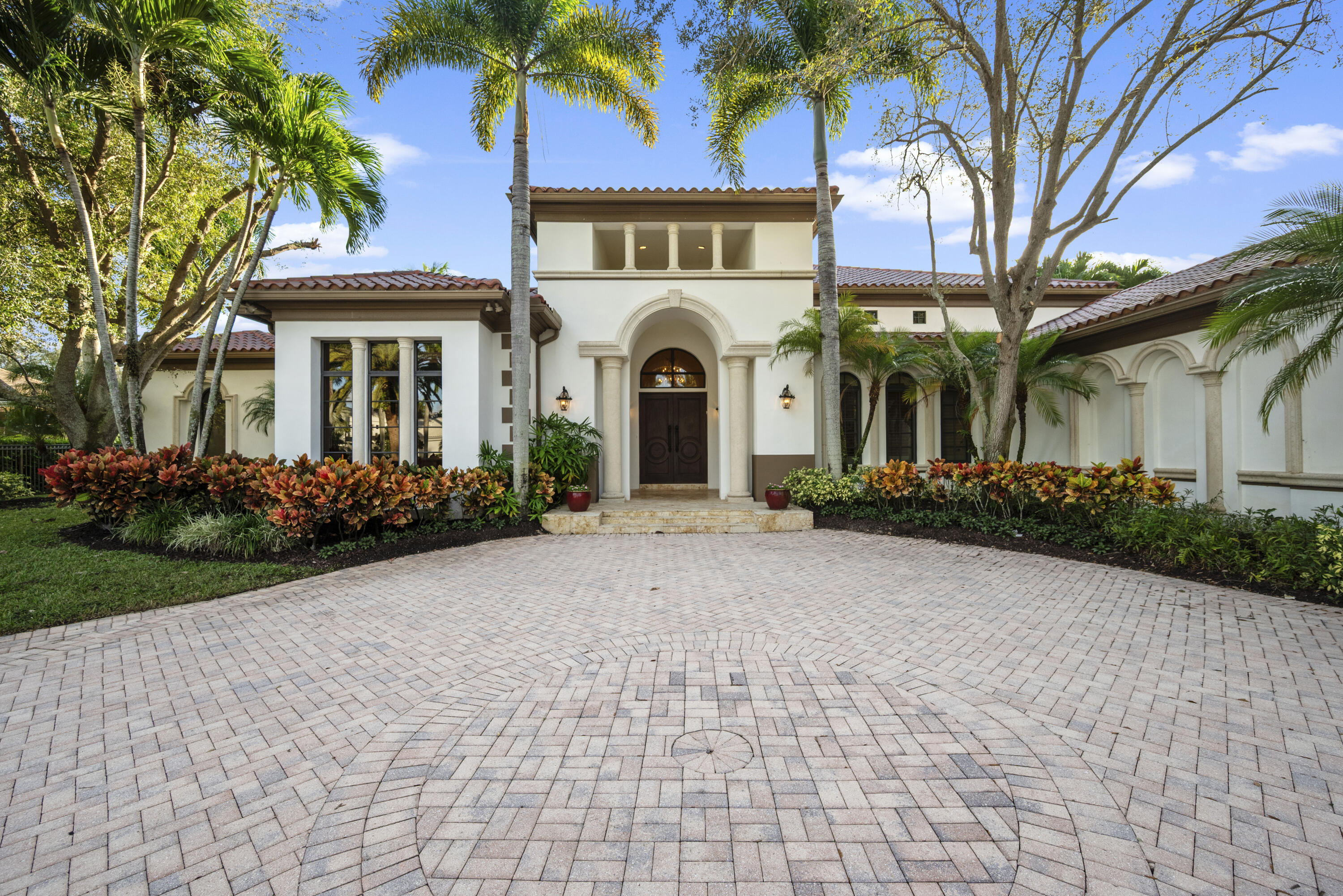 VINTAGE OAKS - Residential