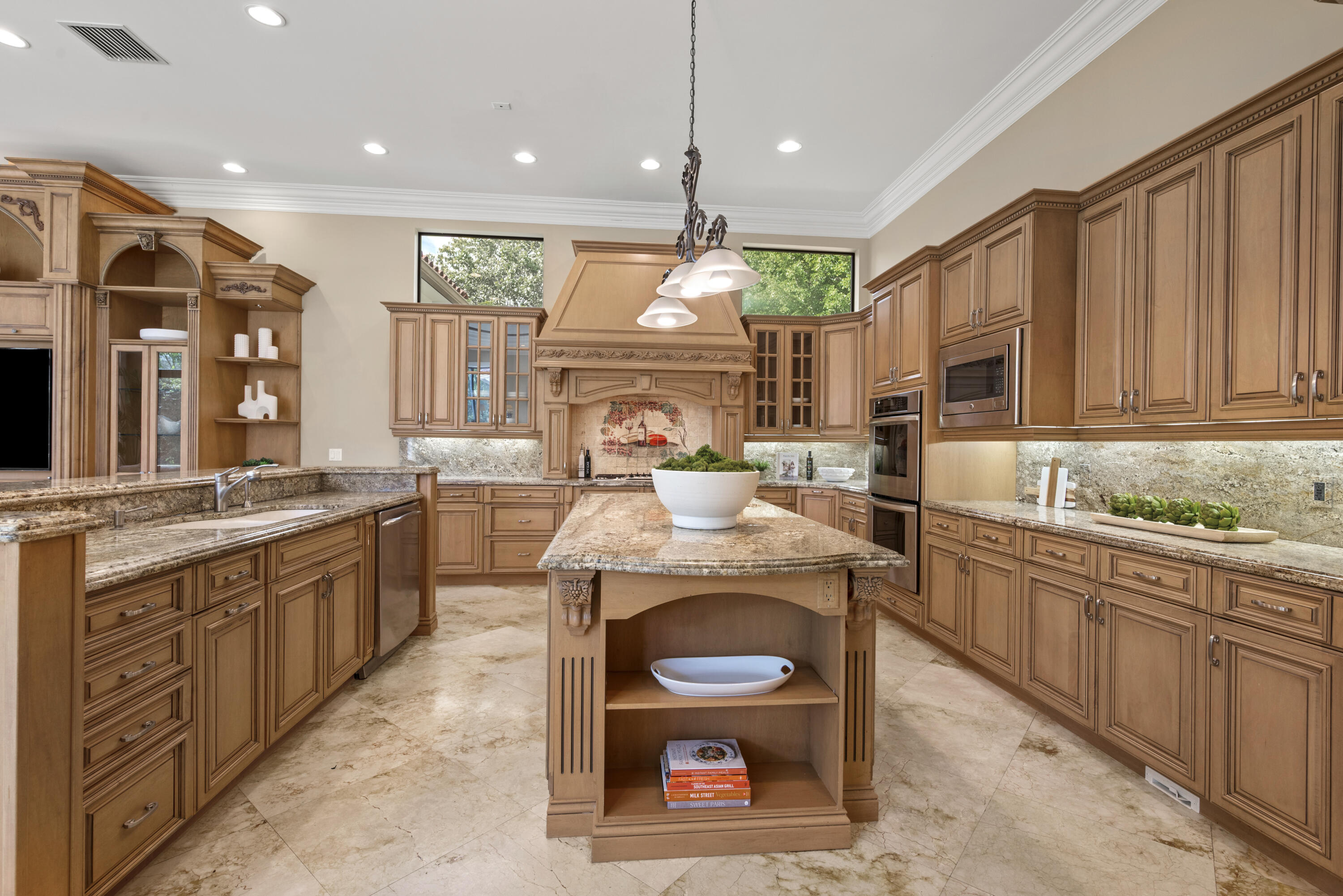 VINTAGE OAKS - Residential
