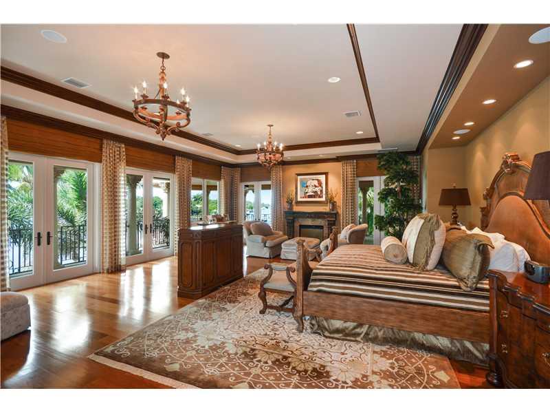 HARBORAGE ISLE - Residential