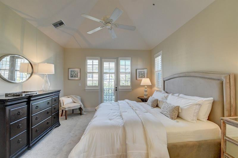 Mallory Square - Residential Lease