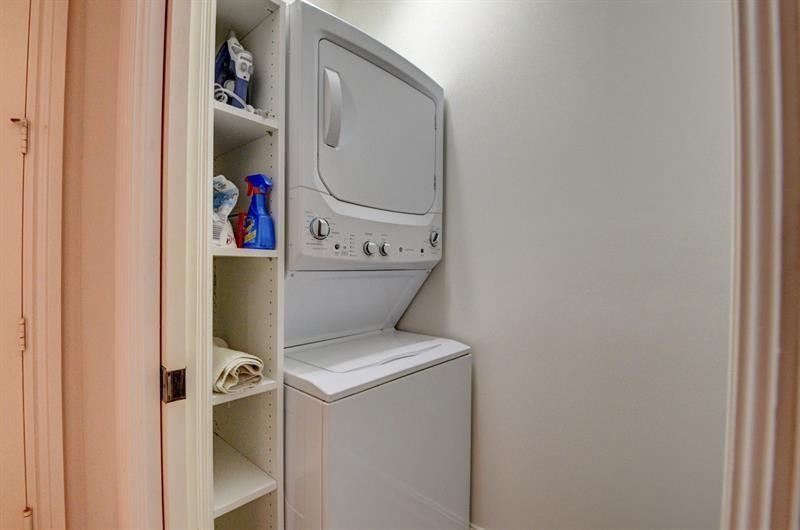 Mallory Square - Residential Lease
