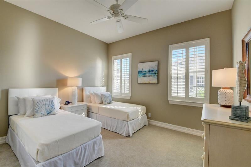 Mallory Square - Residential Lease
