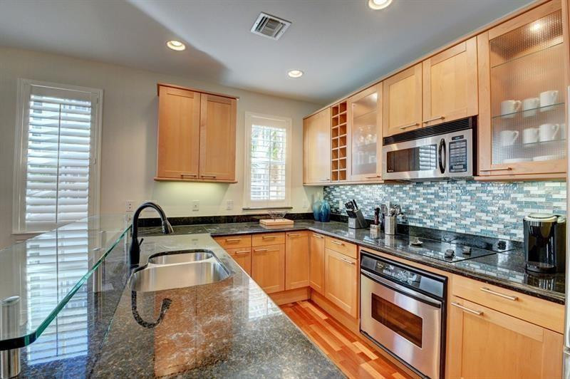 Mallory Square - Residential Lease