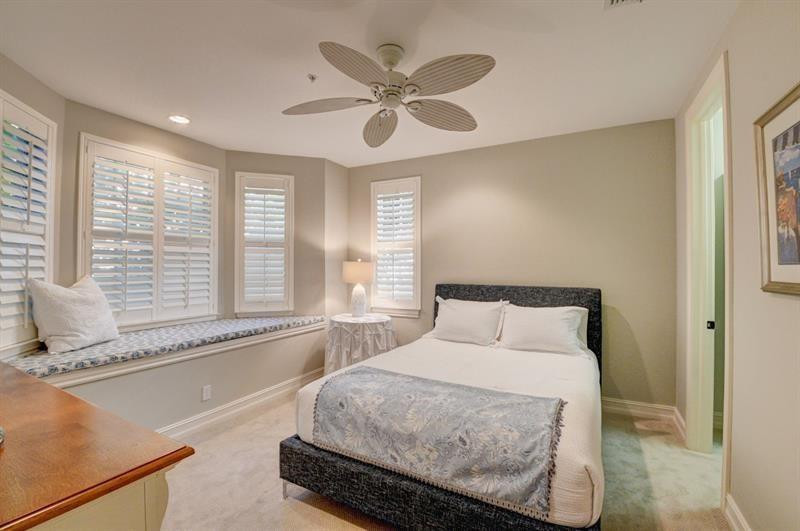 Mallory Square - Residential Lease