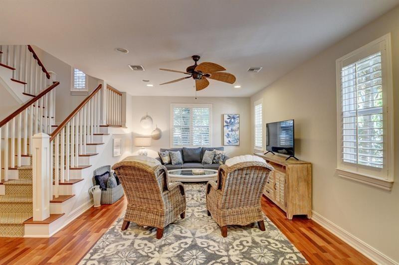 Mallory Square - Residential Lease