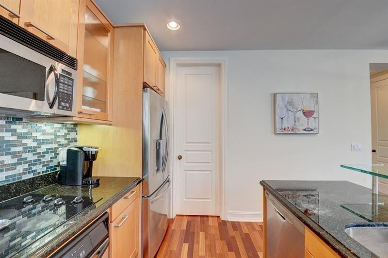 Mallory Square - Residential Lease