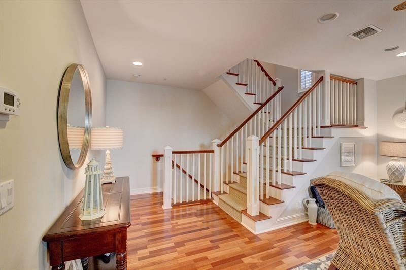 Mallory Square - Residential Lease
