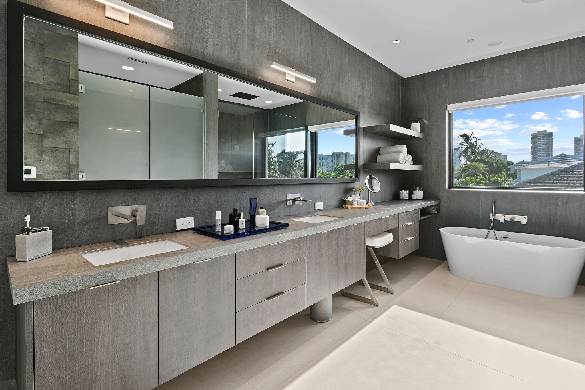 PALM BEACH ISLES 3 - Residential