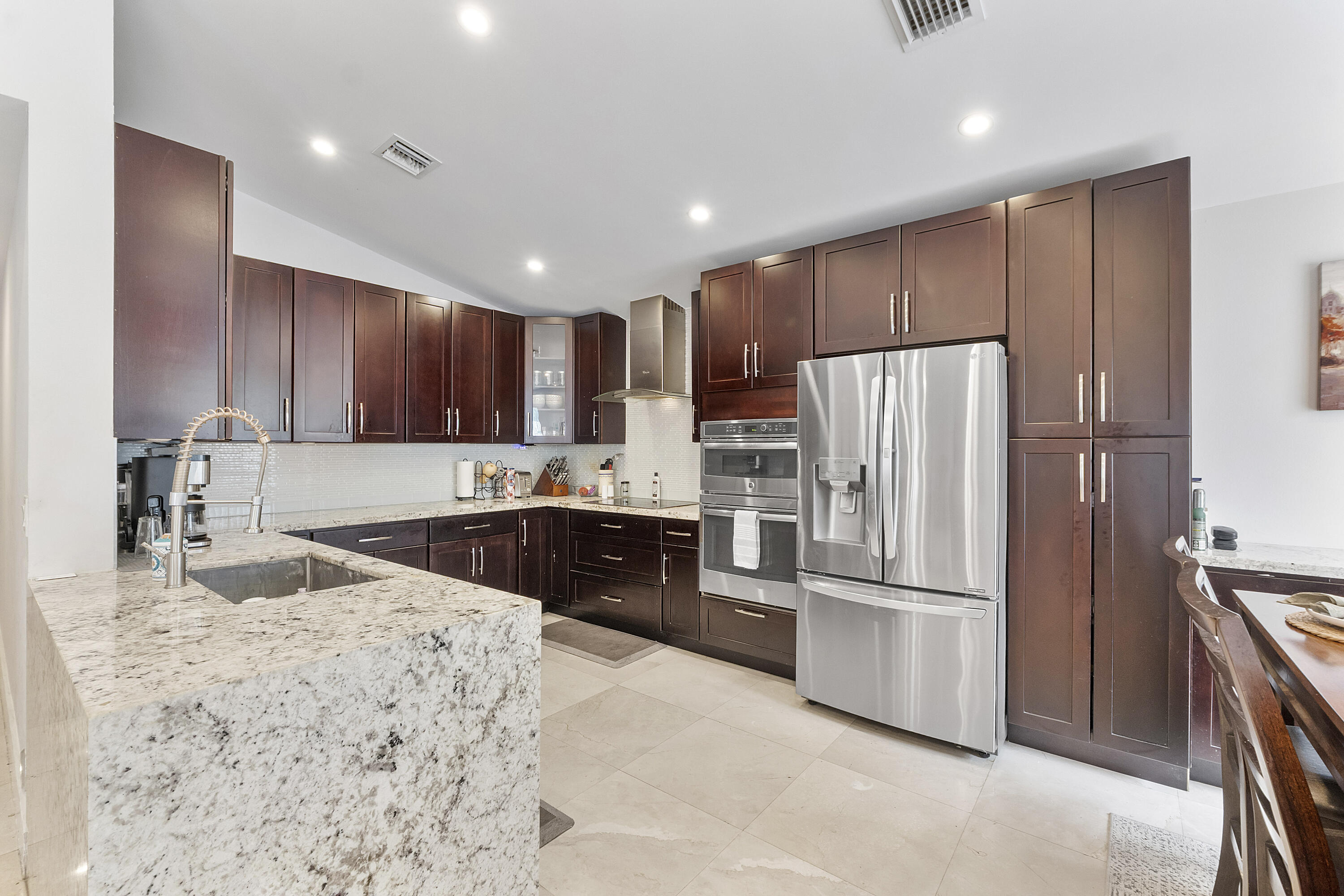 LAKEVIEW HOMES AT CENTURA PARC - Residential