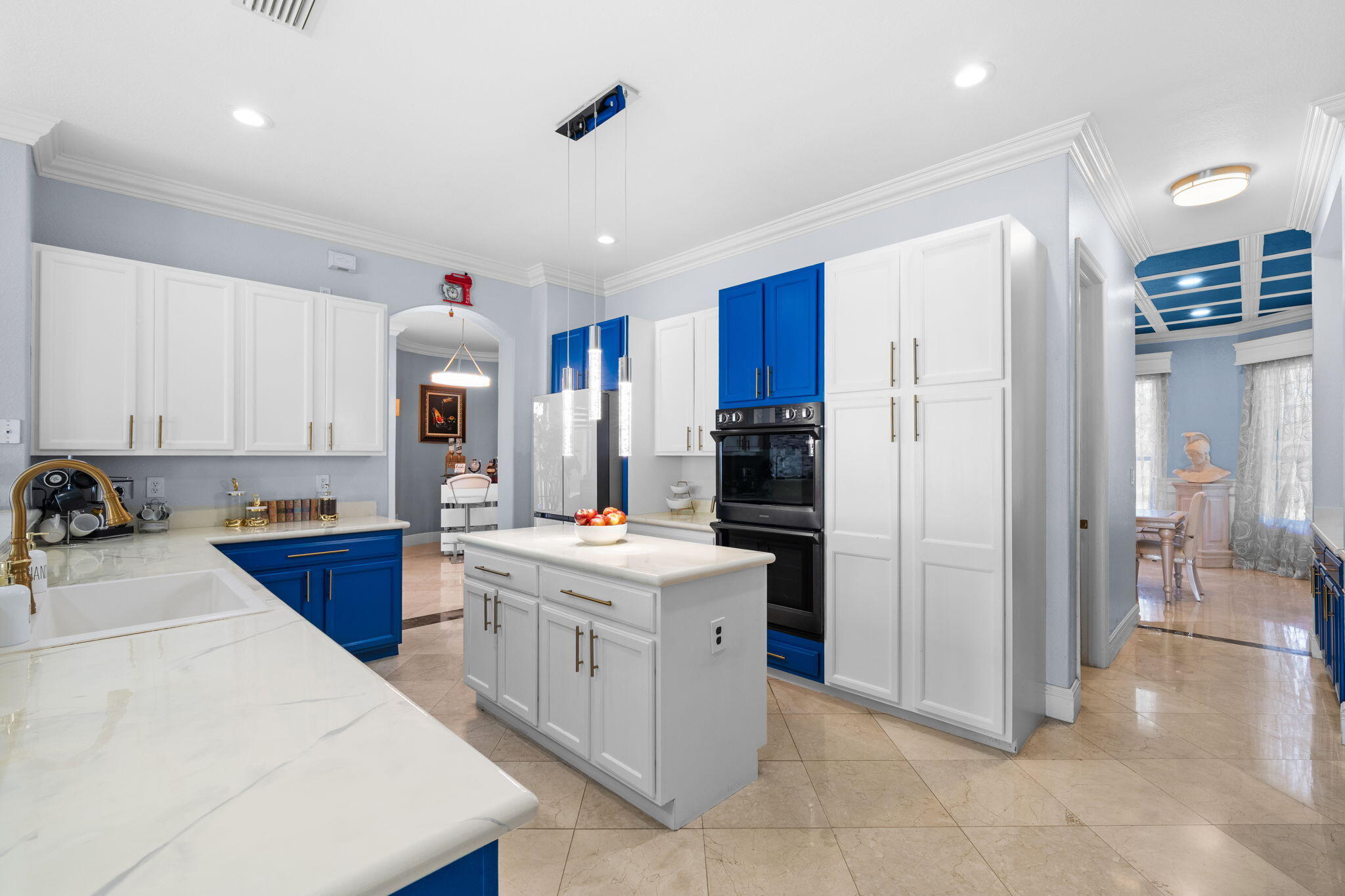 HARBOUR LAKES ESTATES - Residential