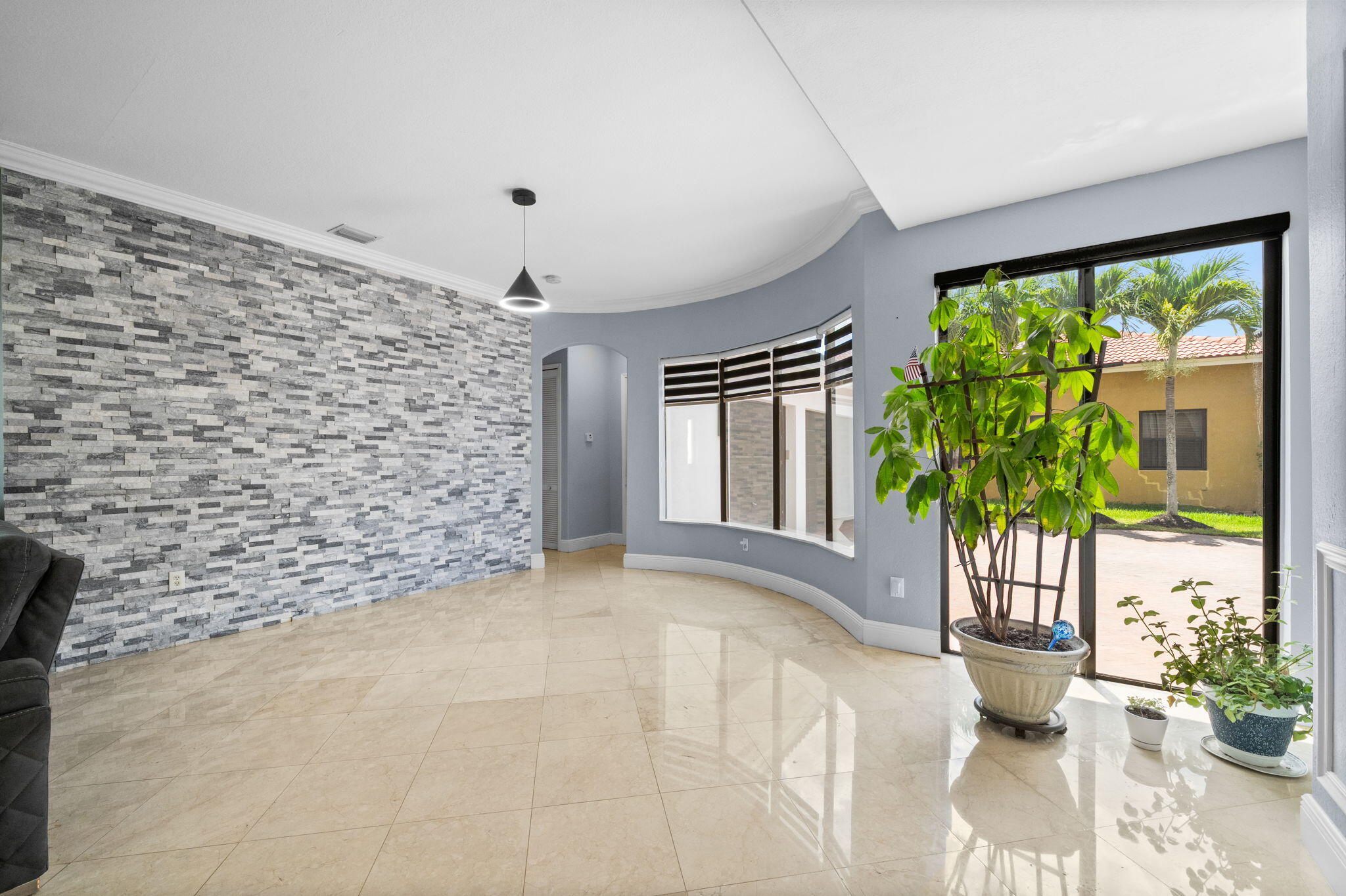 HARBOUR LAKES ESTATES - Residential