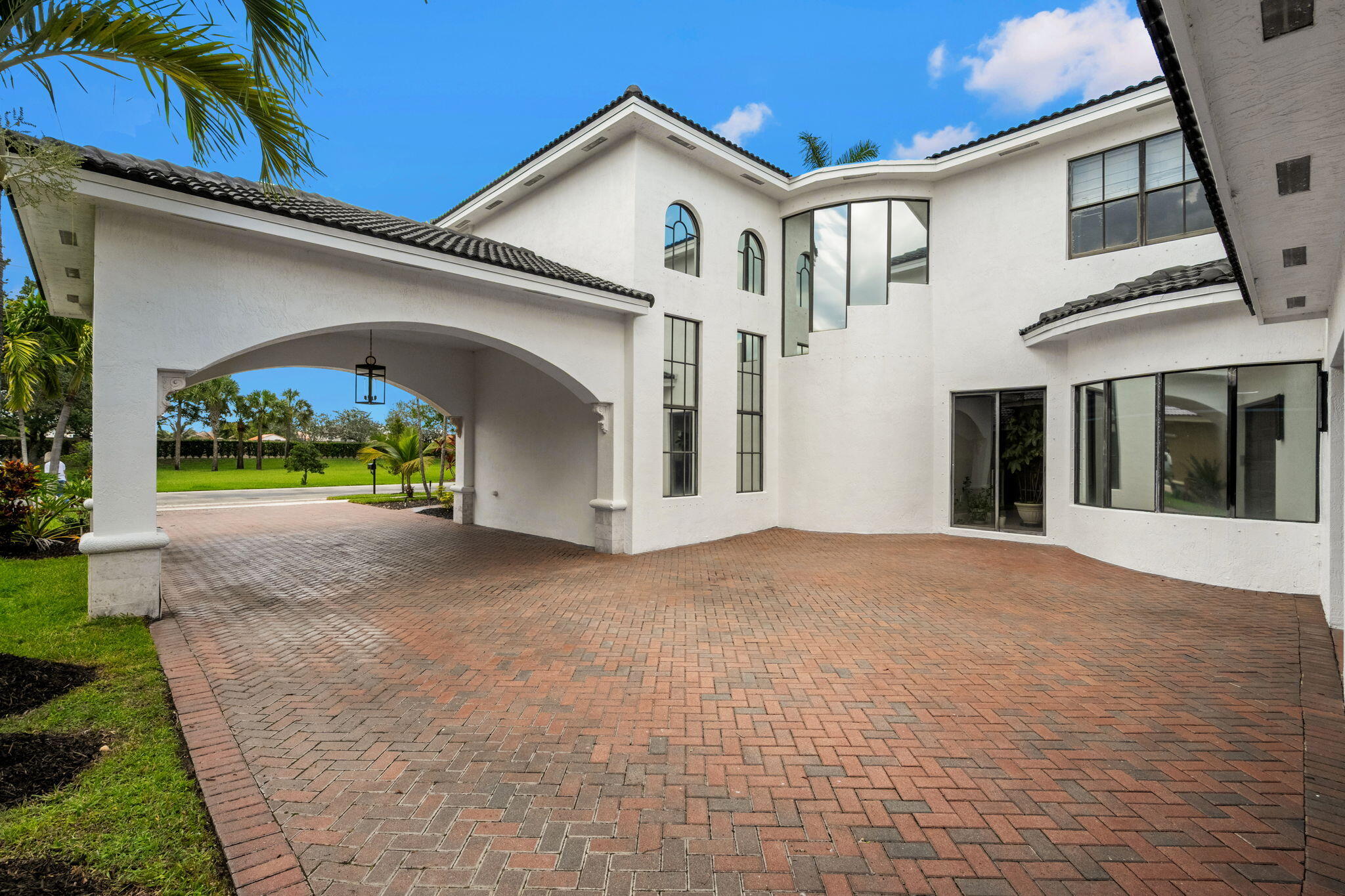 HARBOUR LAKES ESTATES - Residential
