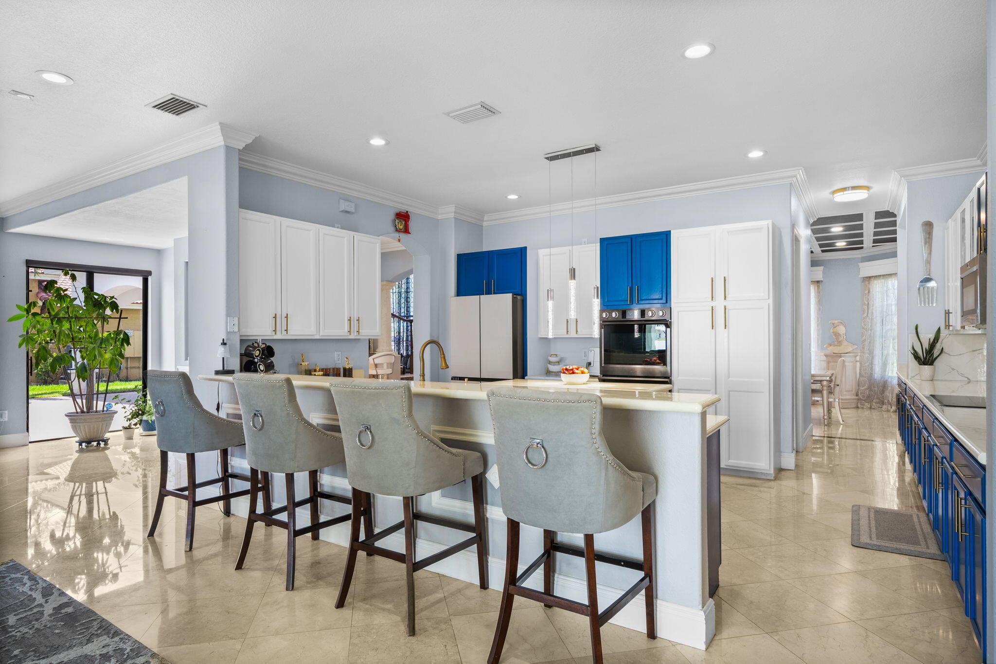HARBOUR LAKES ESTATES - Residential