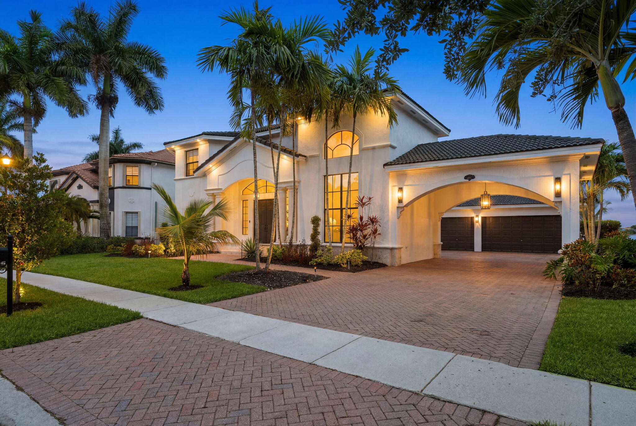 HARBOUR LAKES ESTATES - Residential