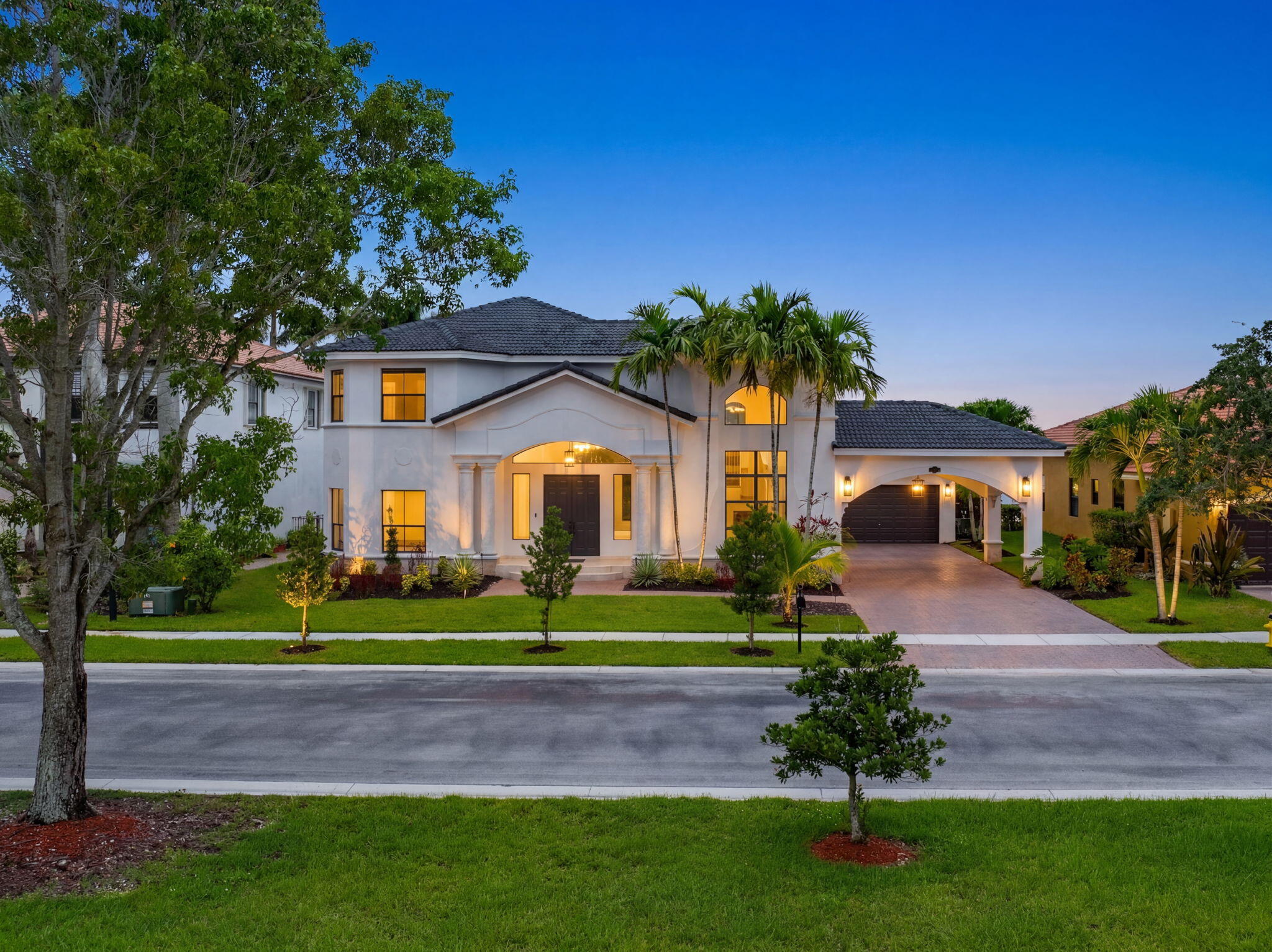 HARBOUR LAKES ESTATES - Residential