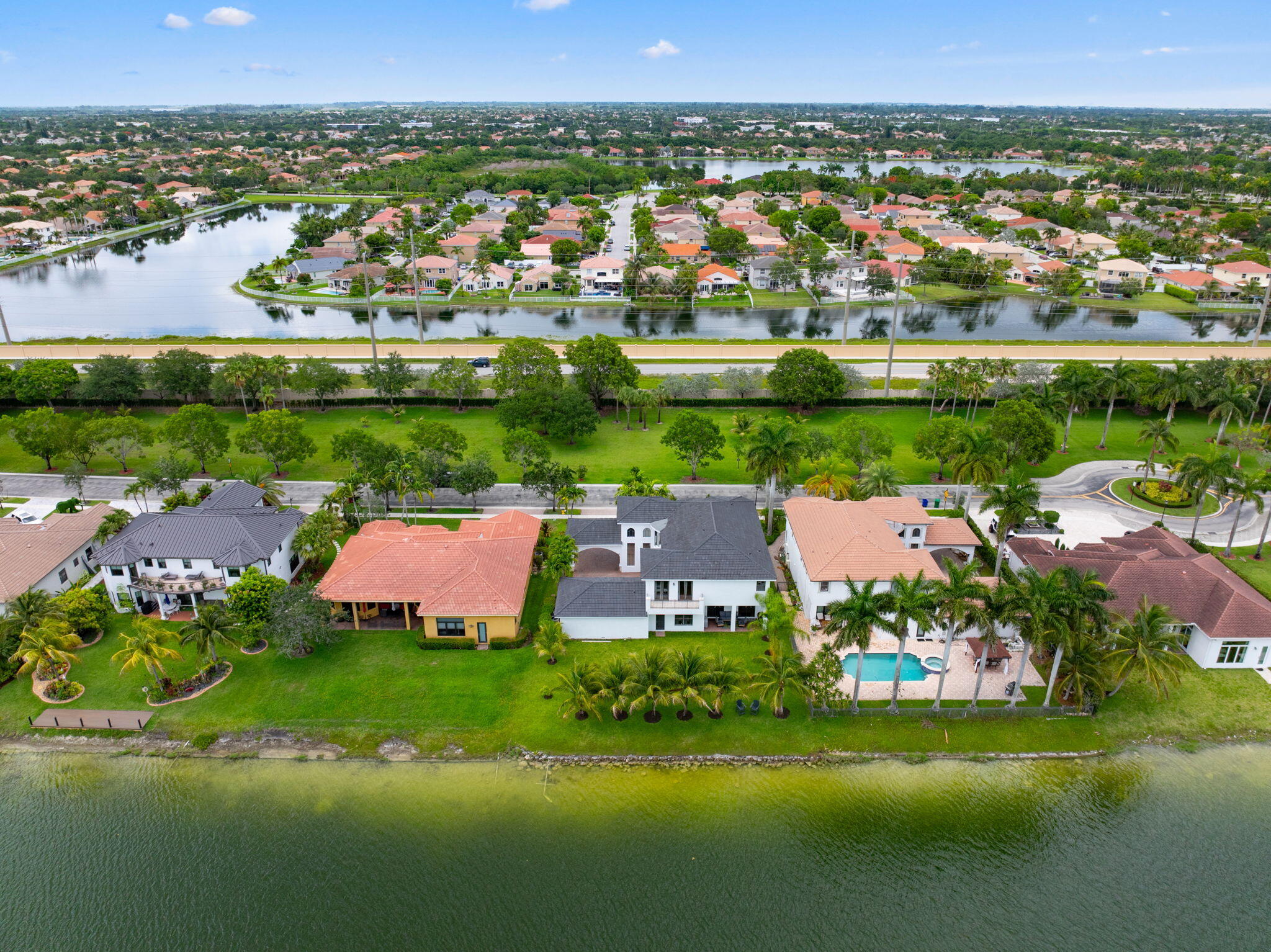 HARBOUR LAKES ESTATES - Residential