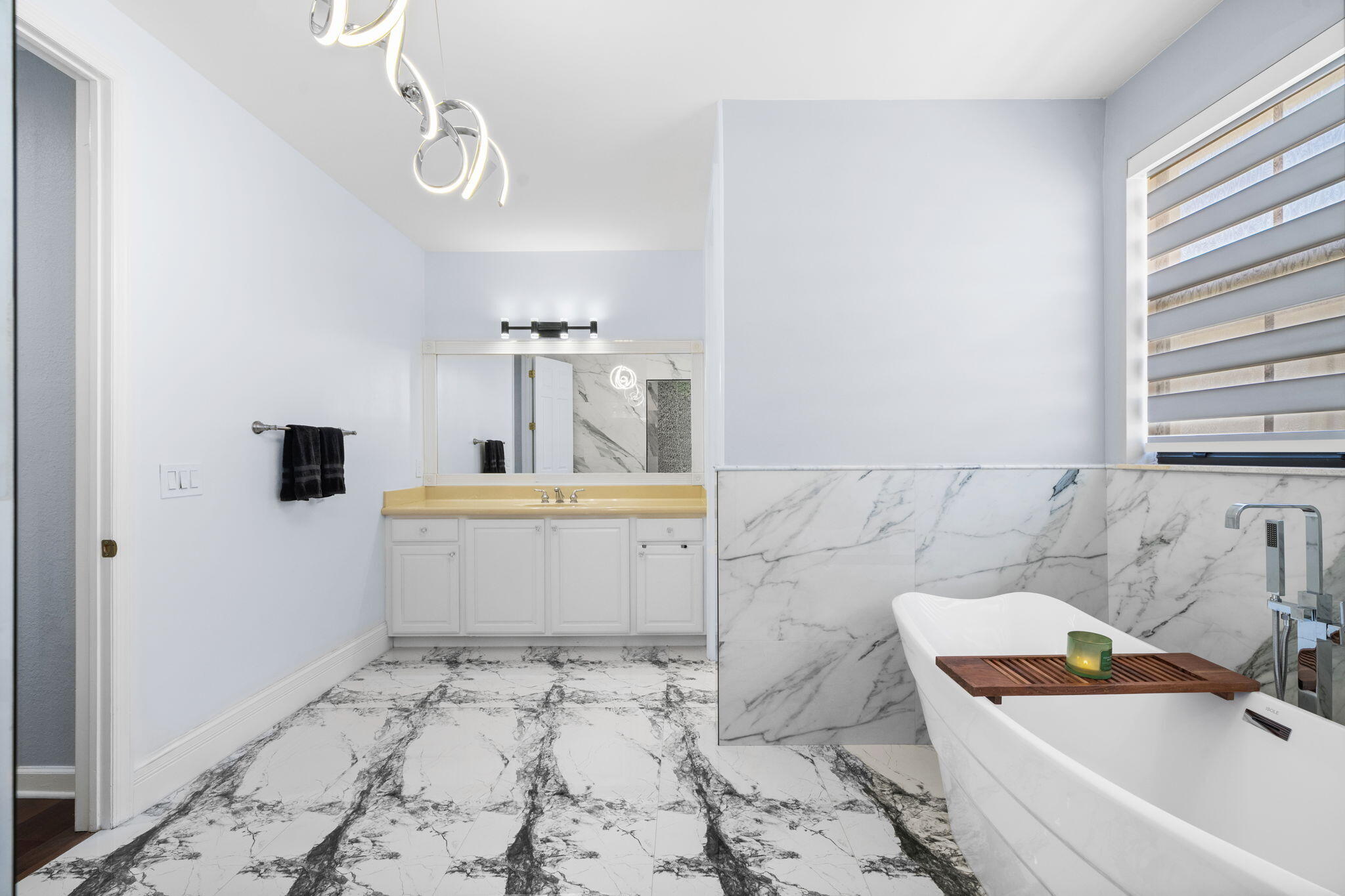 HARBOUR LAKES ESTATES - Residential