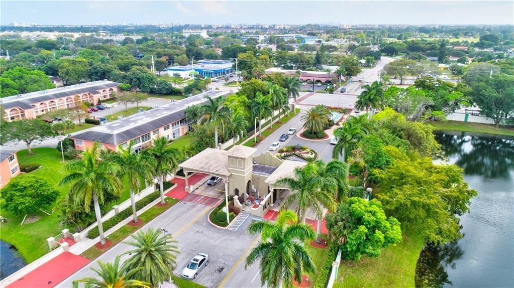 WYNMOOR VILLAGE - Residential