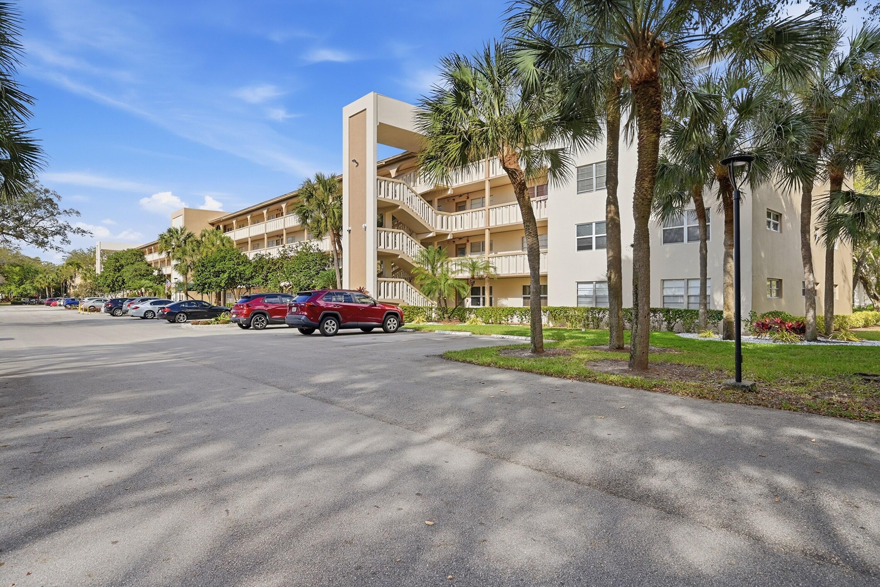 WYNMOOR VILLAGE - Residential
